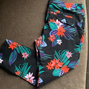 Old Navy Floral Pixie Capri